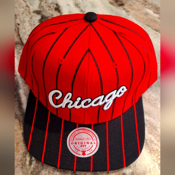Mitchell & Ness Other - Bulls Vintage style Snapback